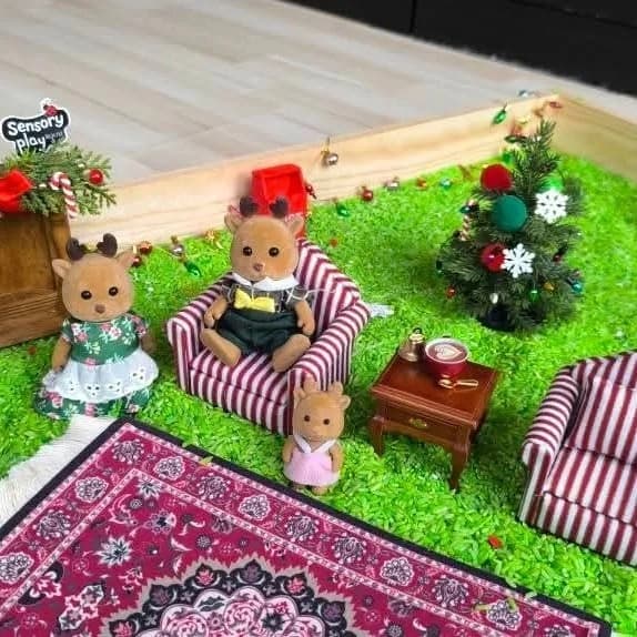 The GREEN XMAS Sensory Tray